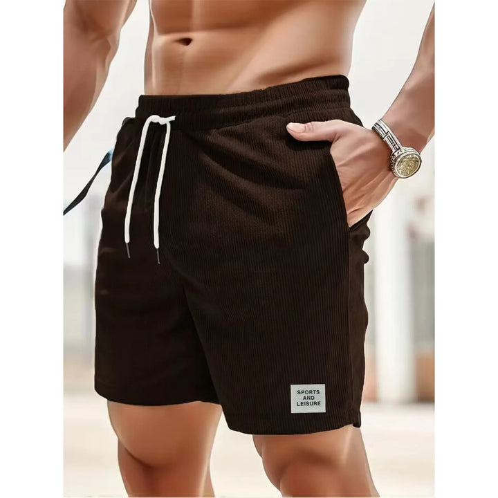 Moderne herreshorts i kordfløyel for casual look, perfekt for avslappede sommerdager.