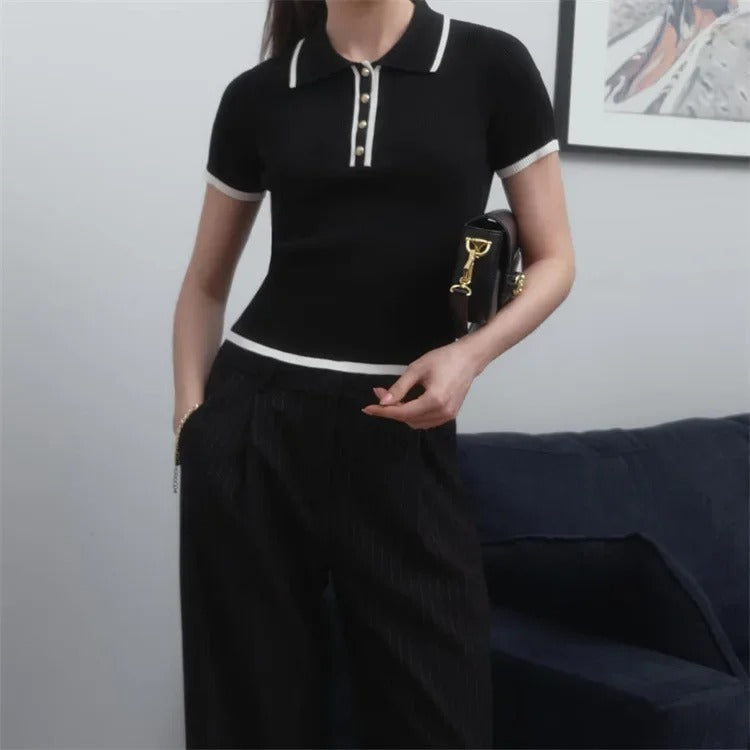 Casual strikket sommertopp for kvinner, kort erme, med moderne patchwork-stil.