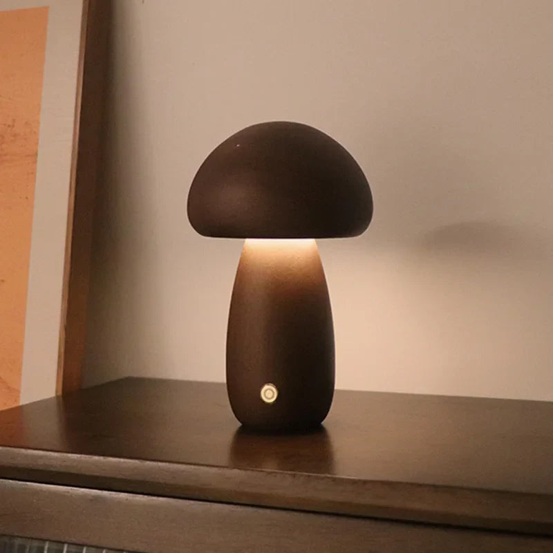 Moderne sopp nattlampe, koselig og funksjonell. USB-oppladbar barnelampe med LED-lys.