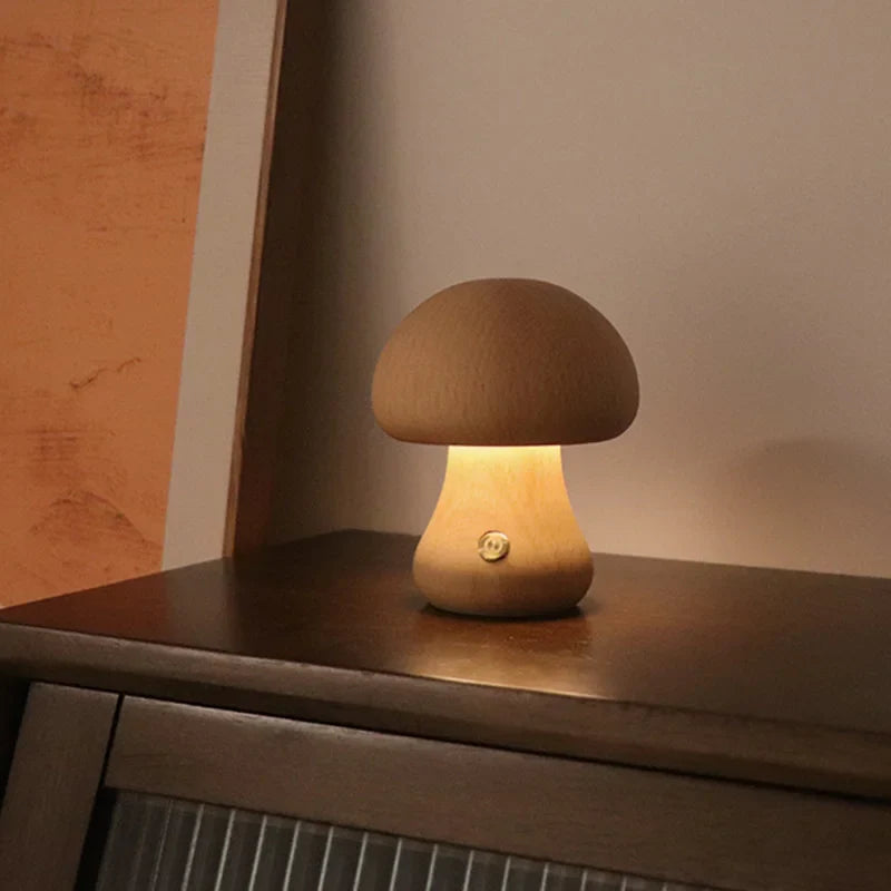 USB-oppladbar sopp nattlampe. Praktisk barnelampe med stemningslys, klar for barnerommet.