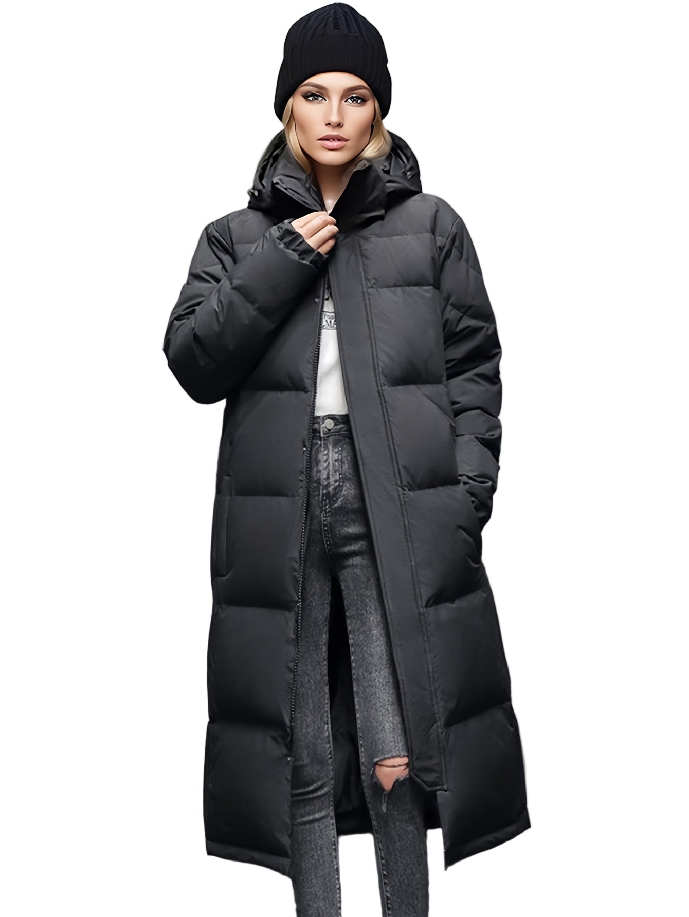 Kvinne lang dunjakke med oversized passform. Varm, quiltet vinterjakke med hette for stil og komfort.