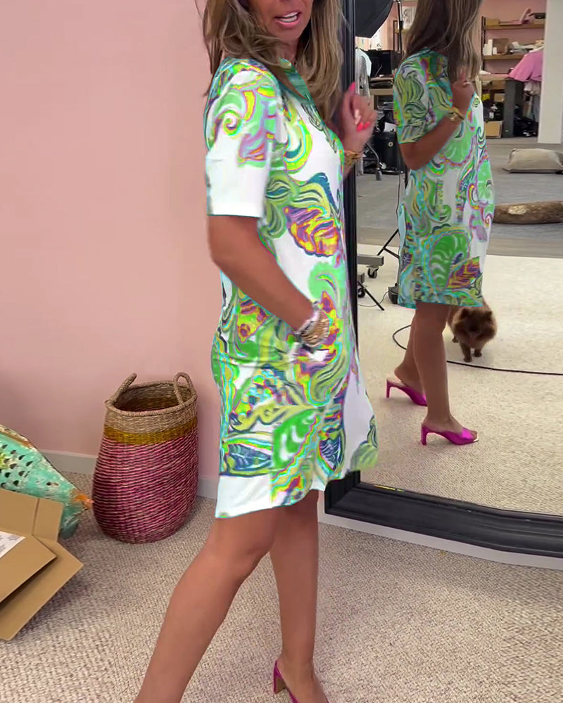 Elegant festtopp: kvinnebluse med glitrende detaljer. En stilfull damemote for spesielle anledninger.