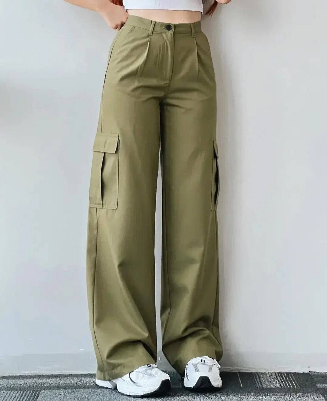 Komfortable cargobukser for kvinner, vide ben gir god bevegelsesfrihet, avslappet casual stil.