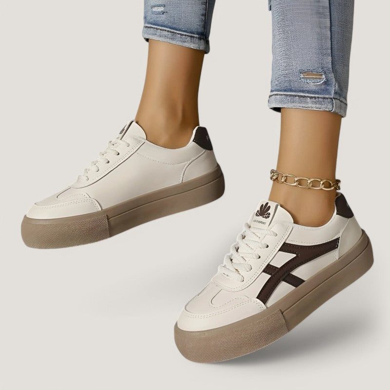 Kvinner sneakers med ekstra støtte og komfort for føttene. Perfekte motesko og fritidssko.