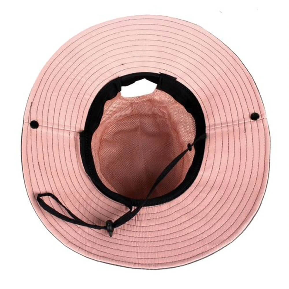 Optimal sommerhatt for kvinner, med hestehaleåpning, UV-beskyttelse for strand og hage.