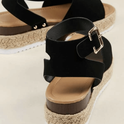 Elegante espadriller for damer. Komfortable plattformsandaler med kilehæl til sommer.