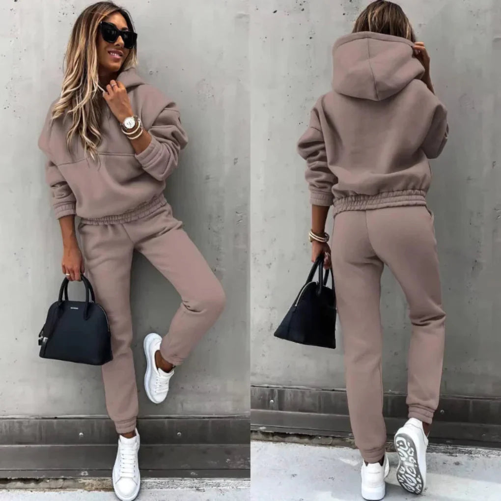 Kvinner vinter treningsdress fritidssett, varm og sporty joggedress for komfortable og aktive dager.