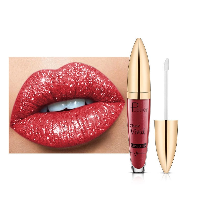 Leppesminke med glitter og glans. Kosmetikk for en strålende og fuktighetsgivende look.
