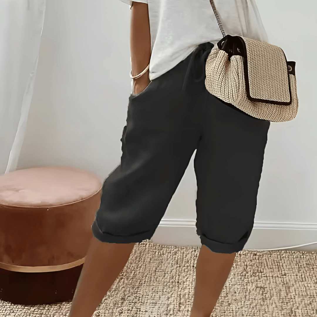 Myke, pustende kvinners haremshorts. Kneelengde komfortshorts, ideell som sommershorts for damer.
