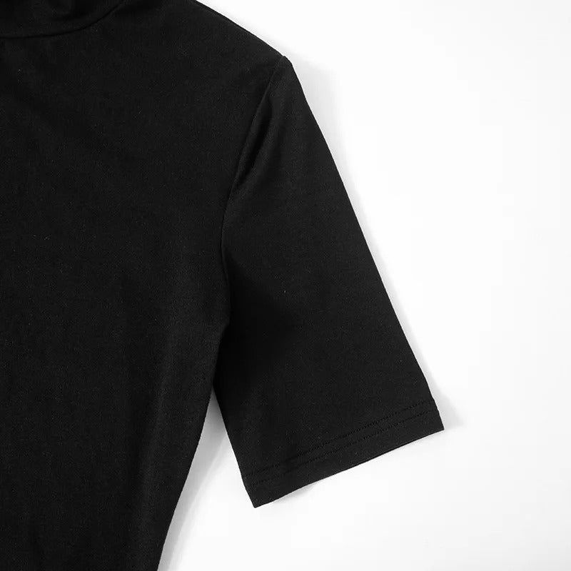 Allsidig bodycon kjole med patchwork og turtleneck, passer som kvelds- eller hverdagsklær.