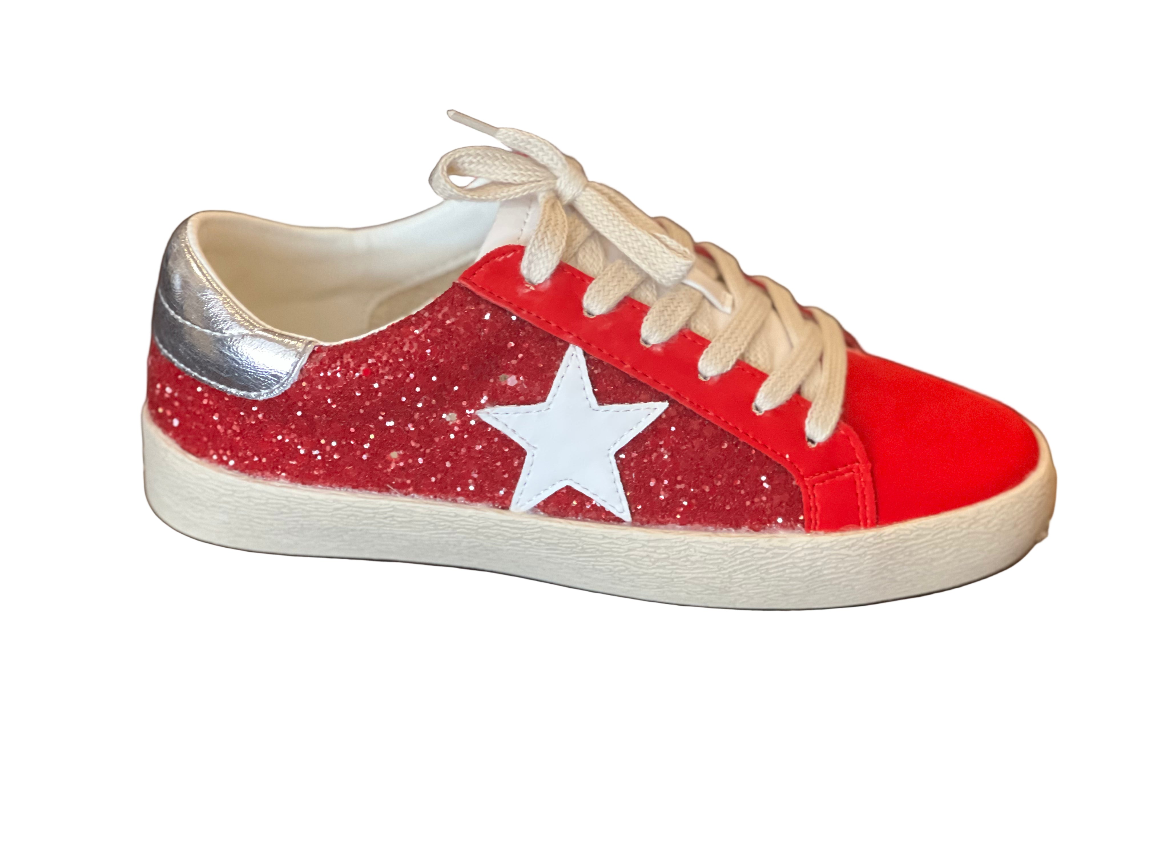 Kvinners sporty røde sneakers for trening og hverdag. Komfortable, lette damesko for aktiv bruk.