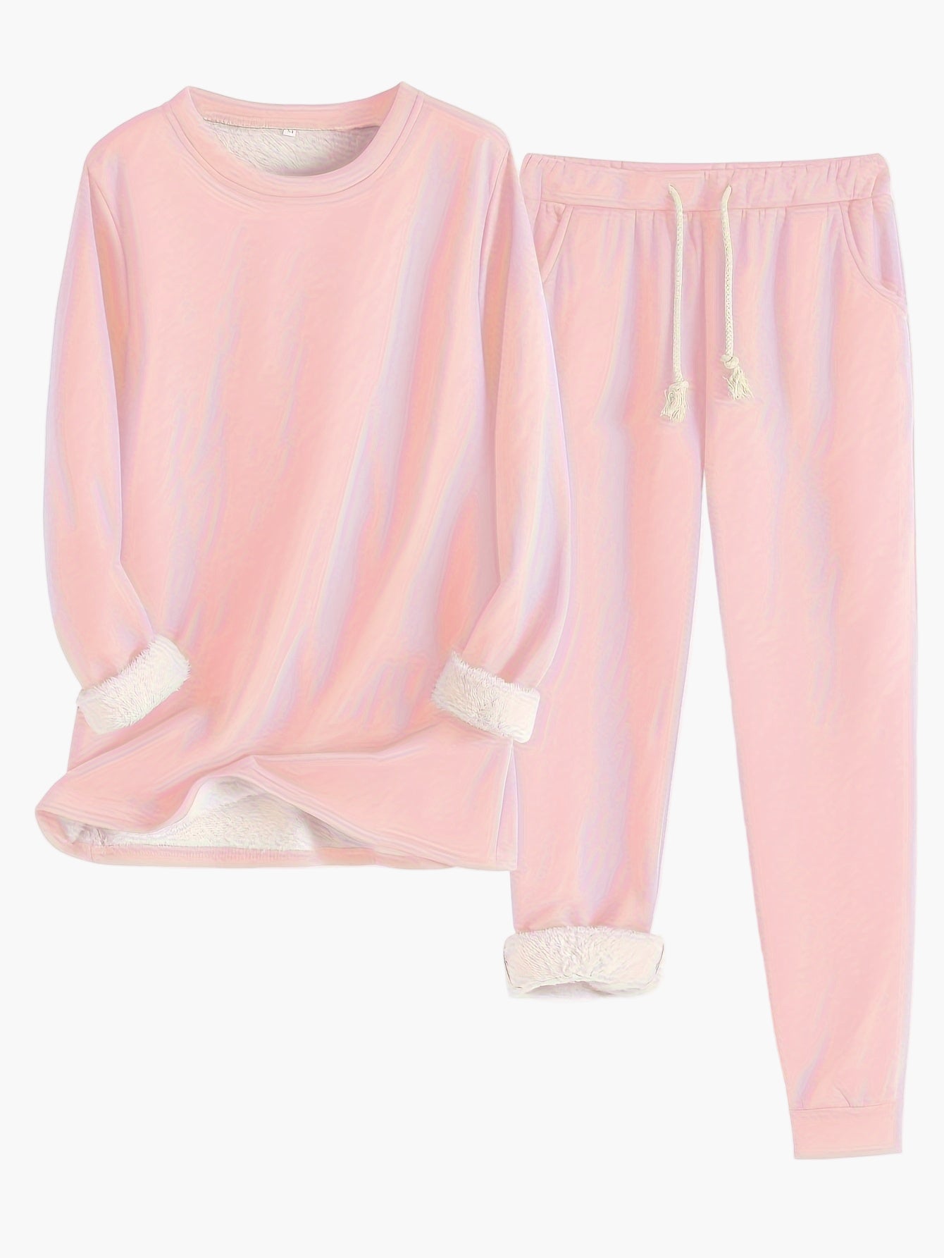 Kvinners koselige pyjamas/loungewear sett i nøytral farge. Komfortabelt for soverom og hjem.