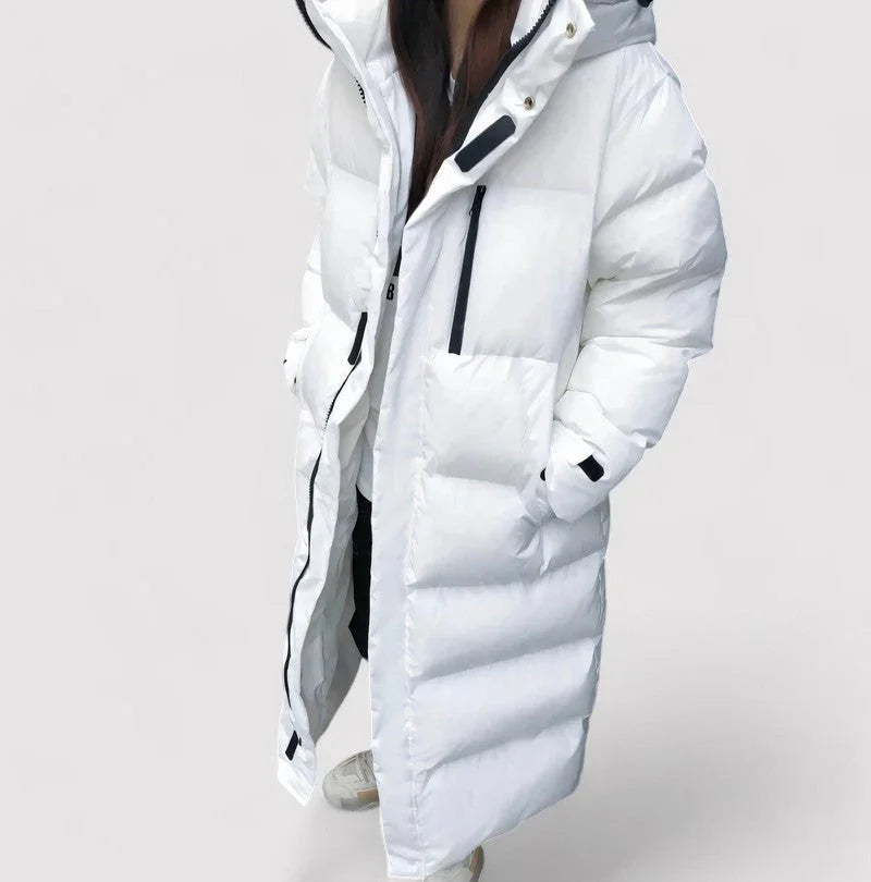 Premium vanntett pufferparka for kvinner, en varm vinterjakke for utendørs eventyr i kaldt vær.