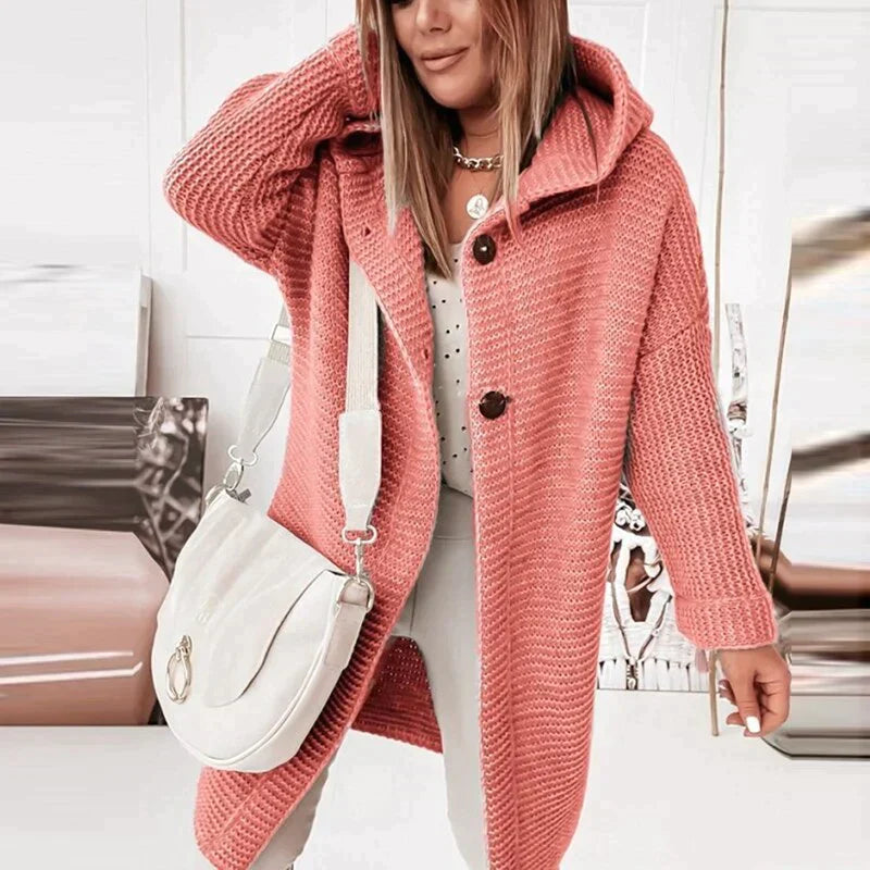 Avslappet lang strikket cardigan for kvinner, ideell for lag-på-lag-styling og komfort på kjølige dager.