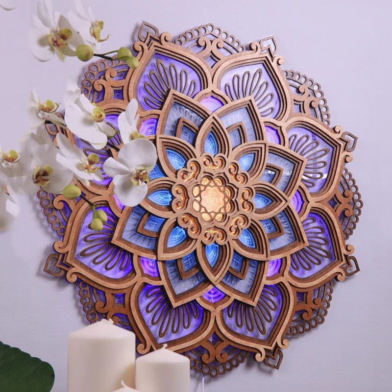 Intrikat Mandala mønster fra LED lampe. Skaper unikt, rolig stemningslys for hjemmeinnredning og avslapning.