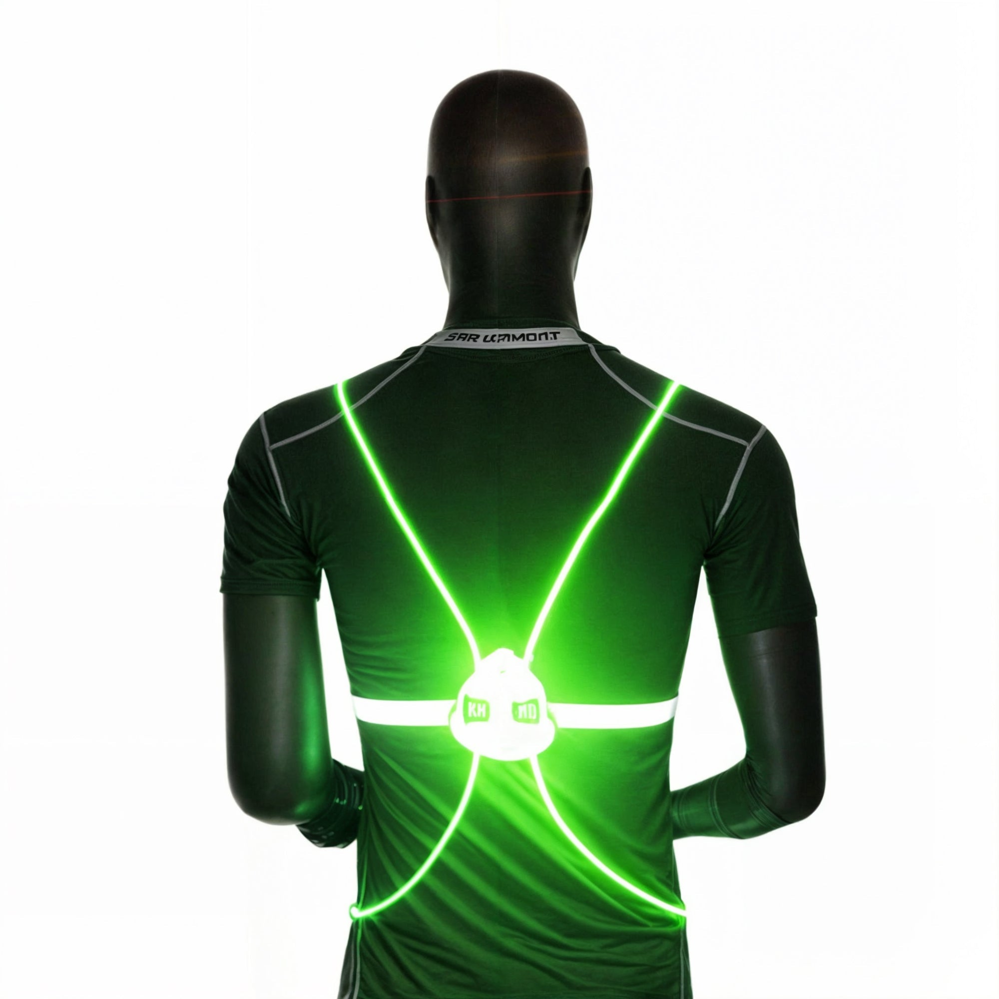 Sikkerhetsvest med LED-lys og refleksbånd. Optimal for trygg ferdsel i mørket, nattaktivitet og friluftsliv.
