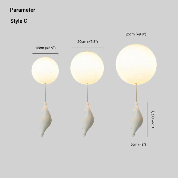Spesialdesignet taklampe med en bjørn som holder en ballong, utstyrt med LED-lys for barn.