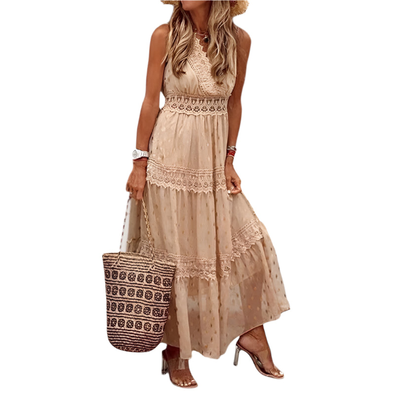 Lett bomull maxikjole for dame i uanstrengt boho stil. Ideell som sommerkjole eller fritidskjole.