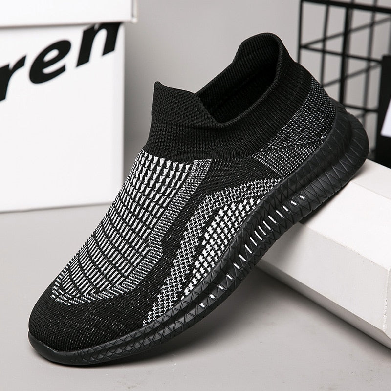 Stilrene herresko for menn, ideelle som hverdags sneakers eller lette joggesko for utendørsaktiviteter.