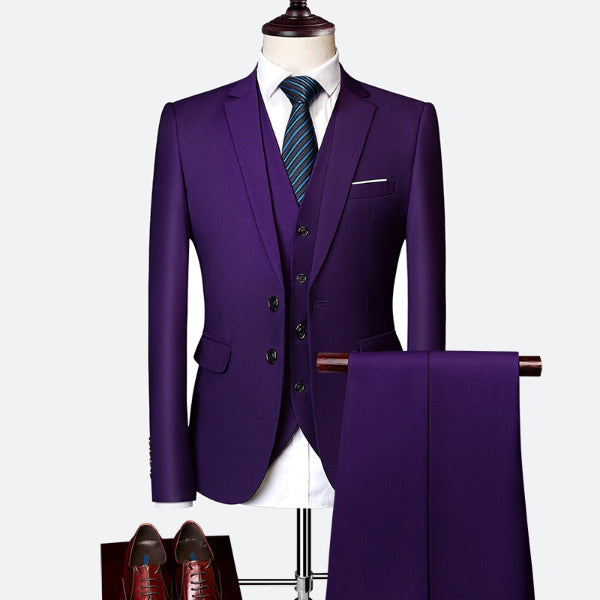Klassisk mørk slim fit dresspakke for menn. 3-delt dress, ideell for formelle og uformelle anledninger.