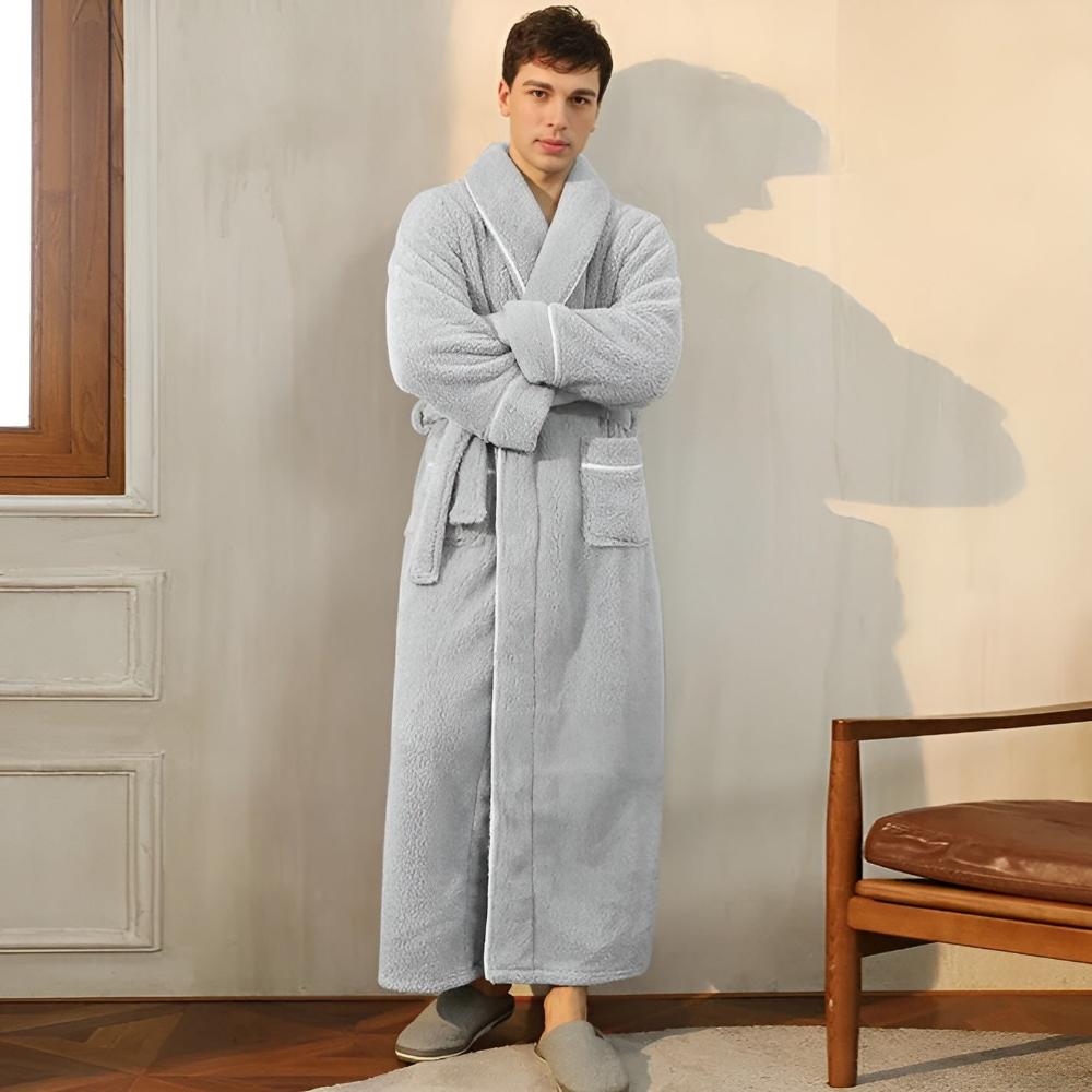 Komfortabel unisex fleecebadekåpe, perfekt for avslapning hjemme. Varm og myk morgenkåpe.