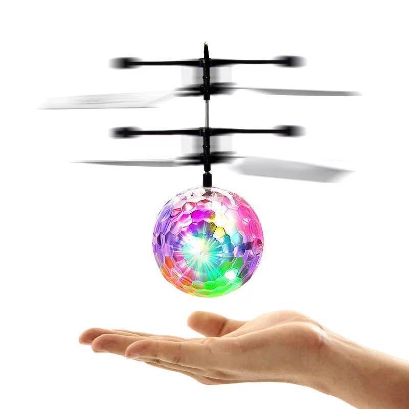 Kult interaktivt LED-leketøy som flyr, passer for voksne og barn. Lysende ball for moro hjemme.