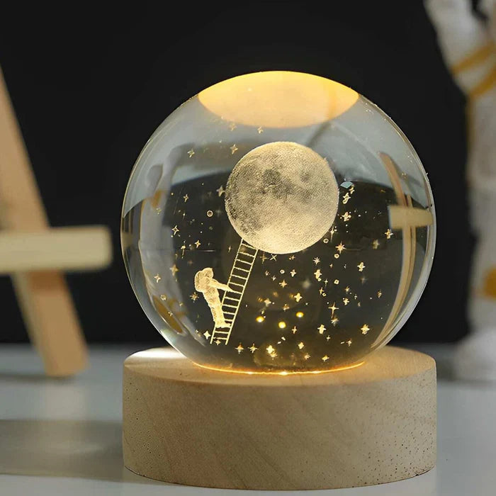 Kosmisk månekrystallkule som nattlampe, med behagelig LED-lys.