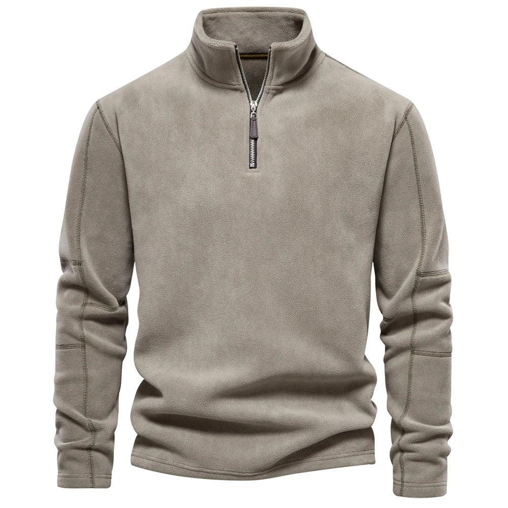 Myk og varm herrejakke i fleece. Slitesterk glidelåsjakke for komfort og stil.