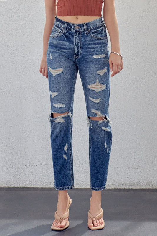 Trendy damejeans i mom fit med høyt liv, ideell for en avslappet og stilsikker hverdagslook.