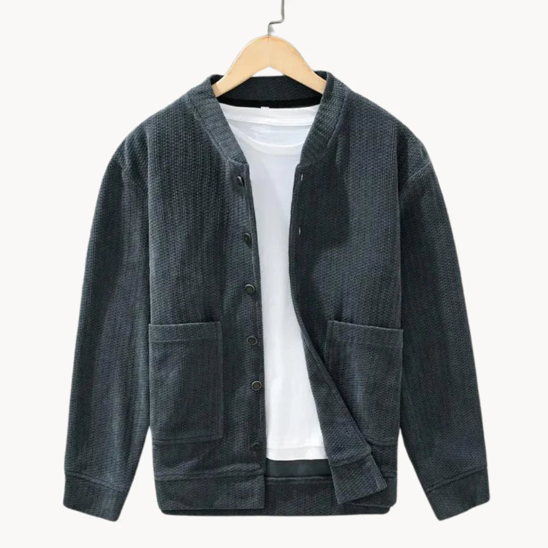 Herre cardigan i behagelig passform, ideell som fritidsgenser for høst og vinterklær. Komfortabel.