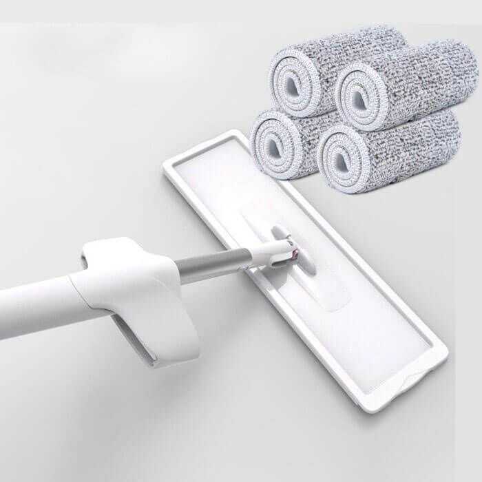 Nærbilde av spraymoppens mikrofiberhode, ideelt for grundig & tidsbesparende gulvvask.
