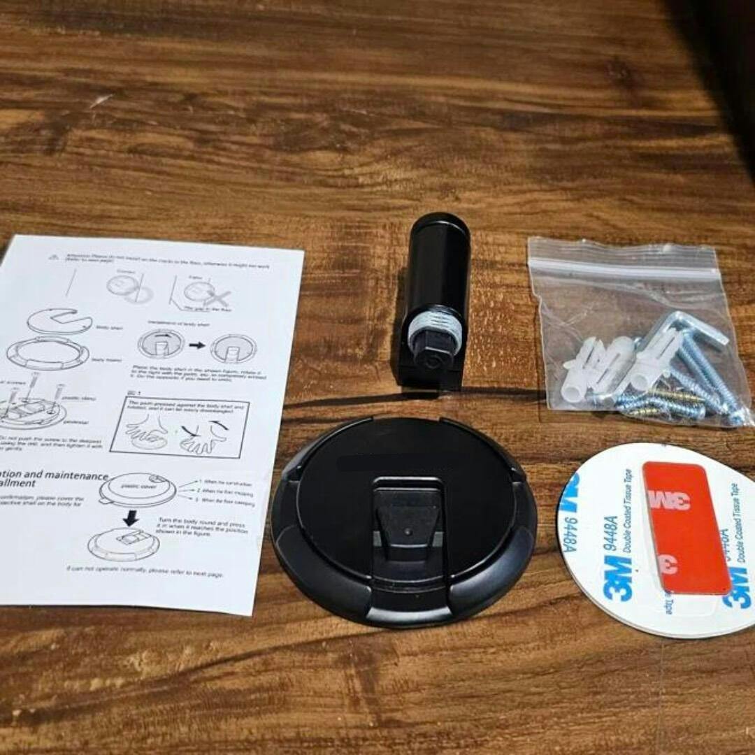 Moderne magnetisk dørstopper. Enkel montering uten boring, gir elegant dørtilbehør.