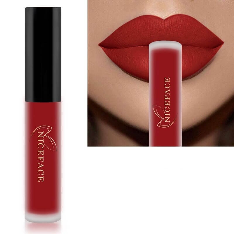 Glänzender Flakon des matten, wasserfesten, flüssigen Lippenstifts, attraktiv und modern
