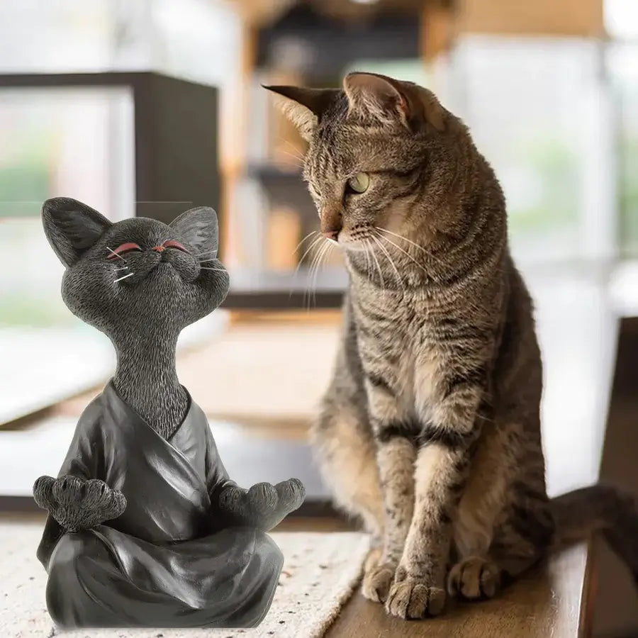 Zen-inspirierte Buddha Katze Dekoration in Meditationspose, perfekt für Yoga-Räume oder Gärten