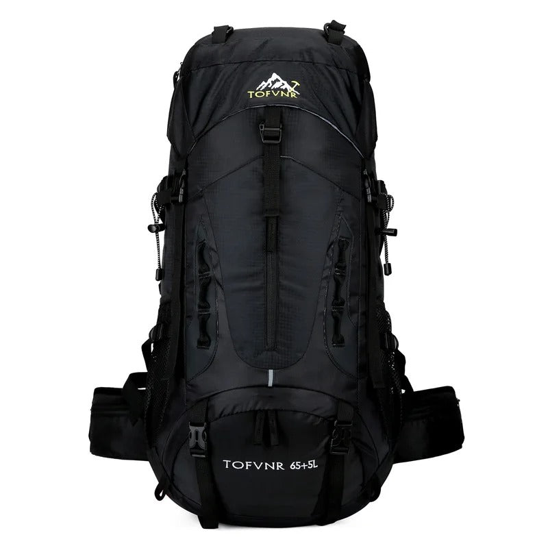 Slitesterk 45L tursekk for menn med romslig design, perfekt for lange turer, reise og friluft.