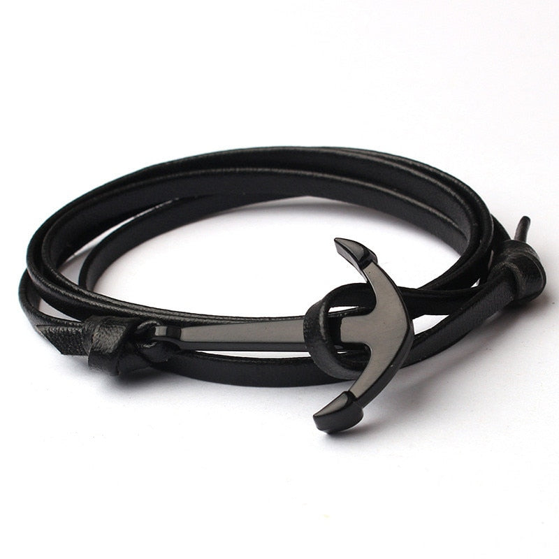 Detaljert bilde av justerbart ankerarmbånd for menn, laget av ekte skinn og stål, elegant tilbehør.