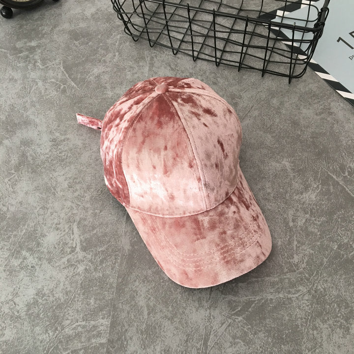 Hodeplagg for menn: Sporty og justerbar baseballcaps, perfekt for sommerdager og fritid.