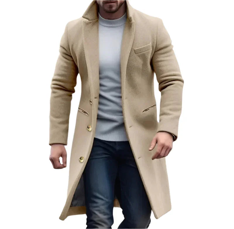 Tidløs lang trenchcoat for menn. Elegant herrefrakk, perfekt som både formell og casual yttertøy.