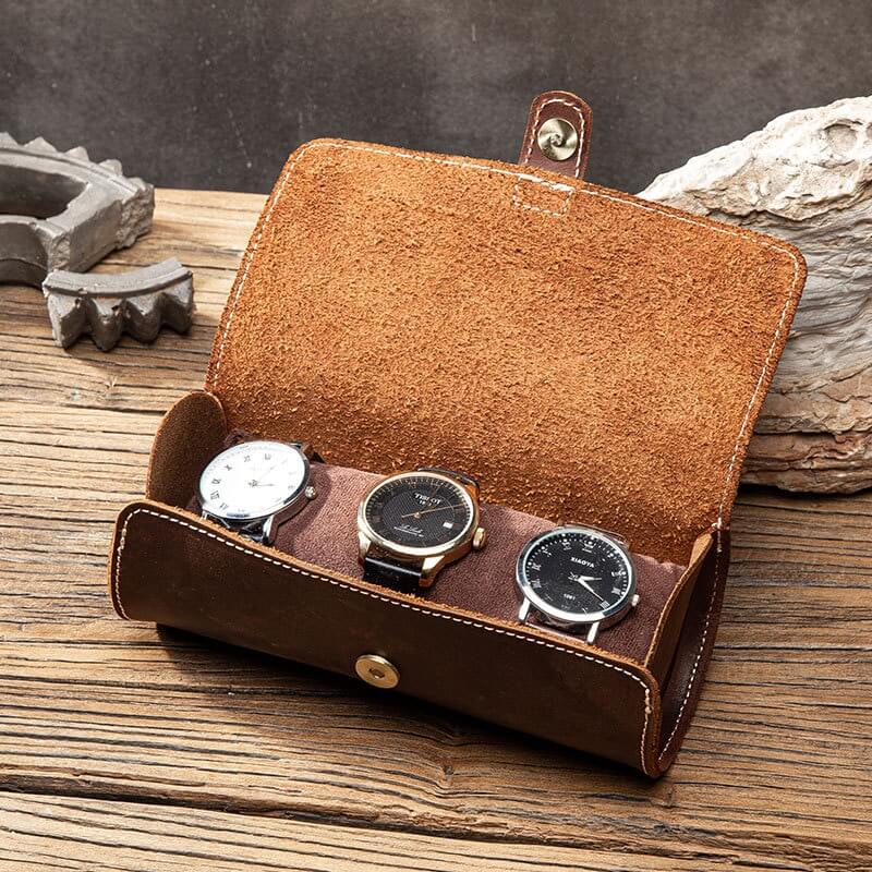 Praktisk klokke organizer pouch. Beskytter herreklokker under reise. Ideelt tilbehør.