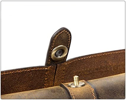 Robust klokkeveske i skinn. Ideell organizer for å beskytte herreklokker under enhver reise.
