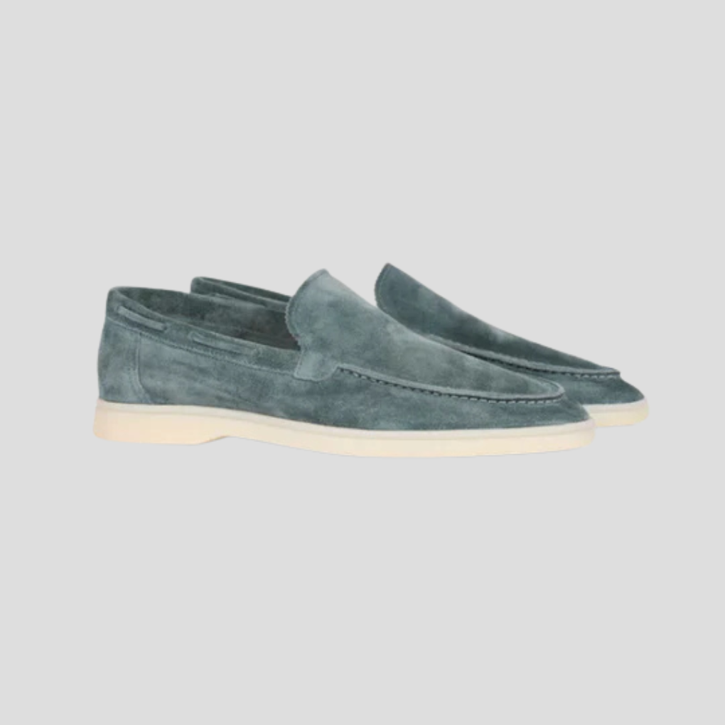 Allsidige herresko: komfortable loafers i brunt skinn som passer både til kontor og avslappede dager.