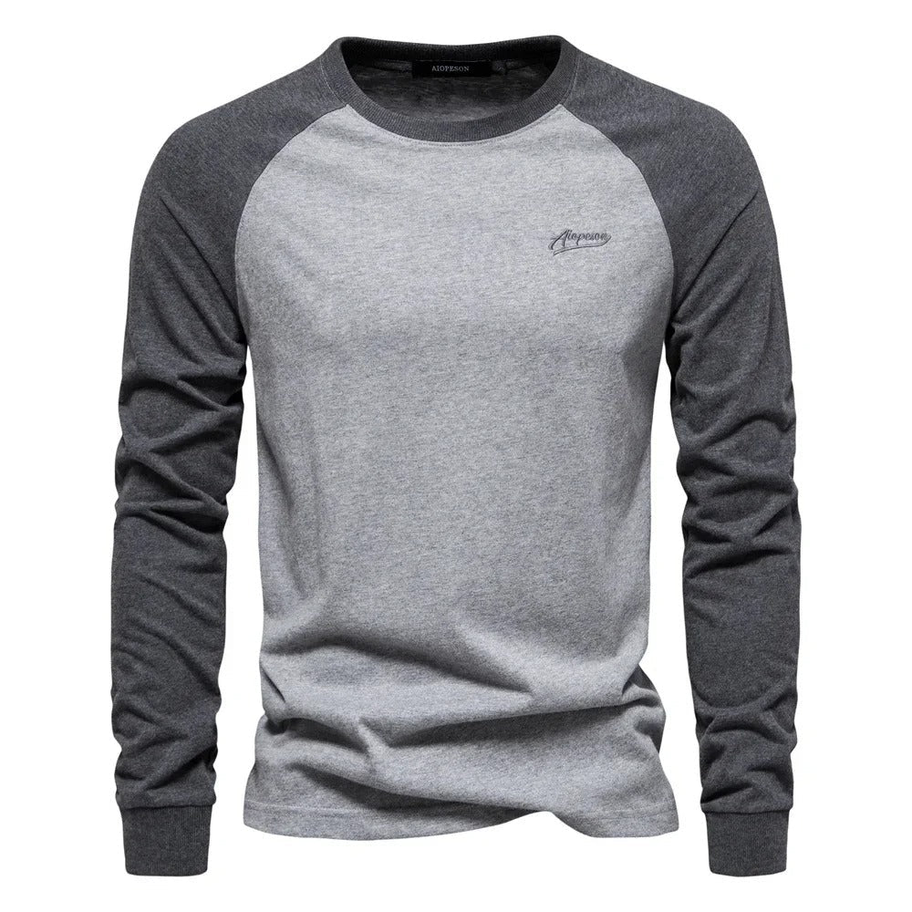 Komfortabel menns patchwork t-skjorte, perfekt hverdagsklær med stil.