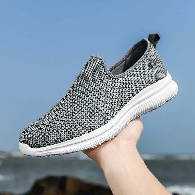 Pustende lettvekt slip-on joggesko for menn, perfekt som sommersko.