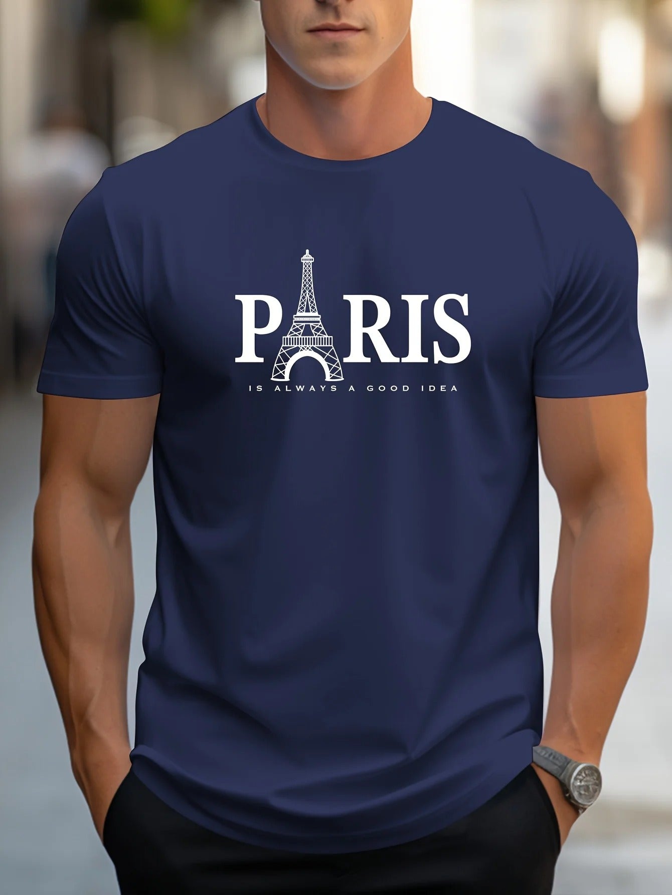 Menns streetwear t-skjorte, oversized passform med unikt Paris-trykk. Kortermet for komfortabel fritidsbruk.