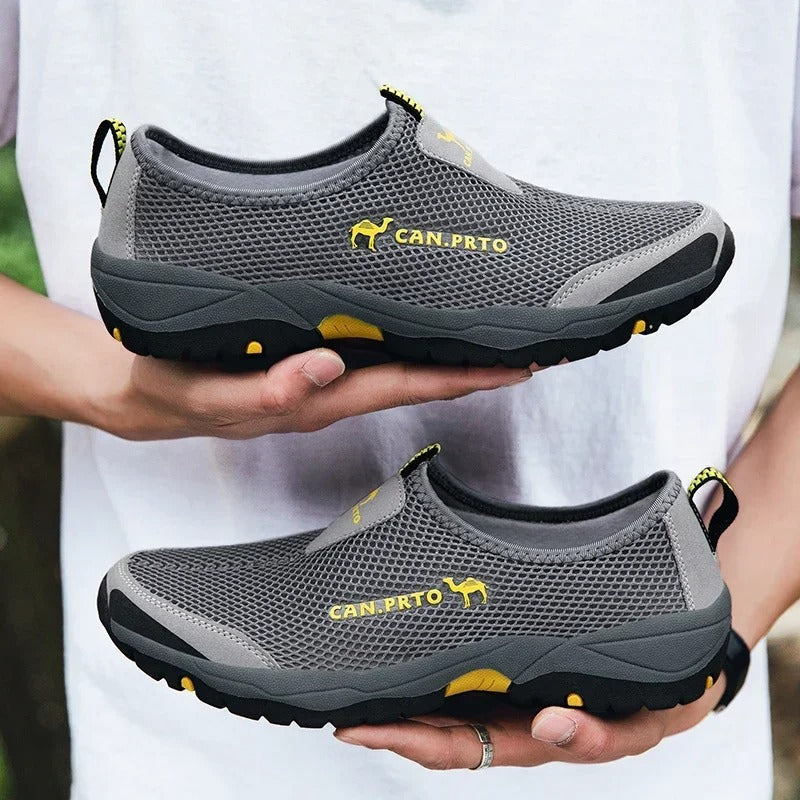 Sporty herre tursko i pustende mesh, lettvektig og komfortabel slip-on.