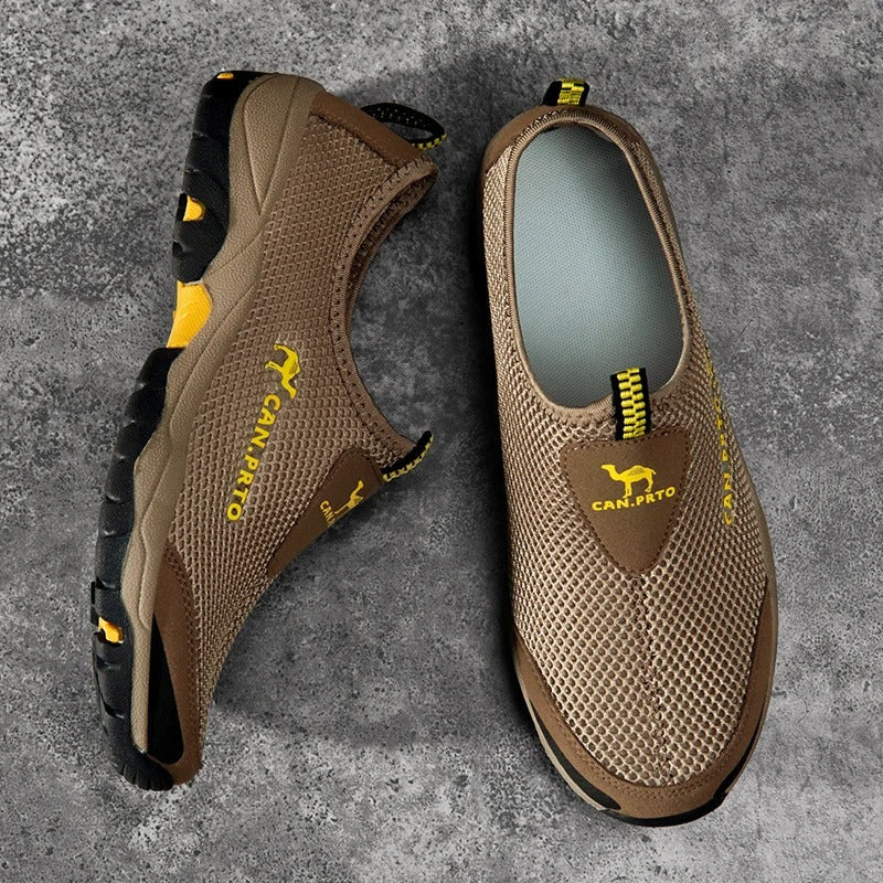 Slip-on joggesko i pustende mesh for menn, perfekt for komfortable turer og sport.
