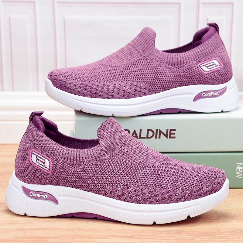 Grå herre slip-on sko med fleksibel yttersåle. Perfekt lette og komfortable fritidssko for menn.