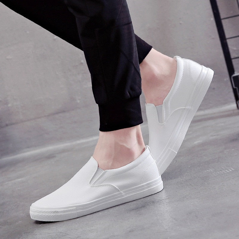 Stilige slip-on loafers for menn, urbane hverdagssko med god komfort og sklisikker funksjon.