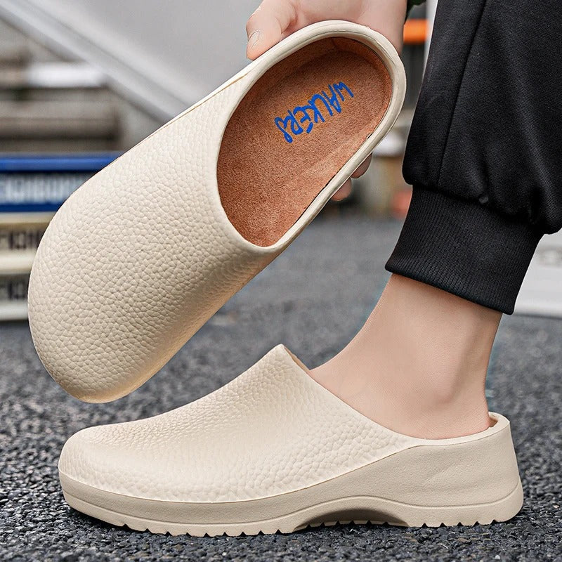 Praktiske arbeidssko for menn, vanntette og komfortable slip-on hagesko.