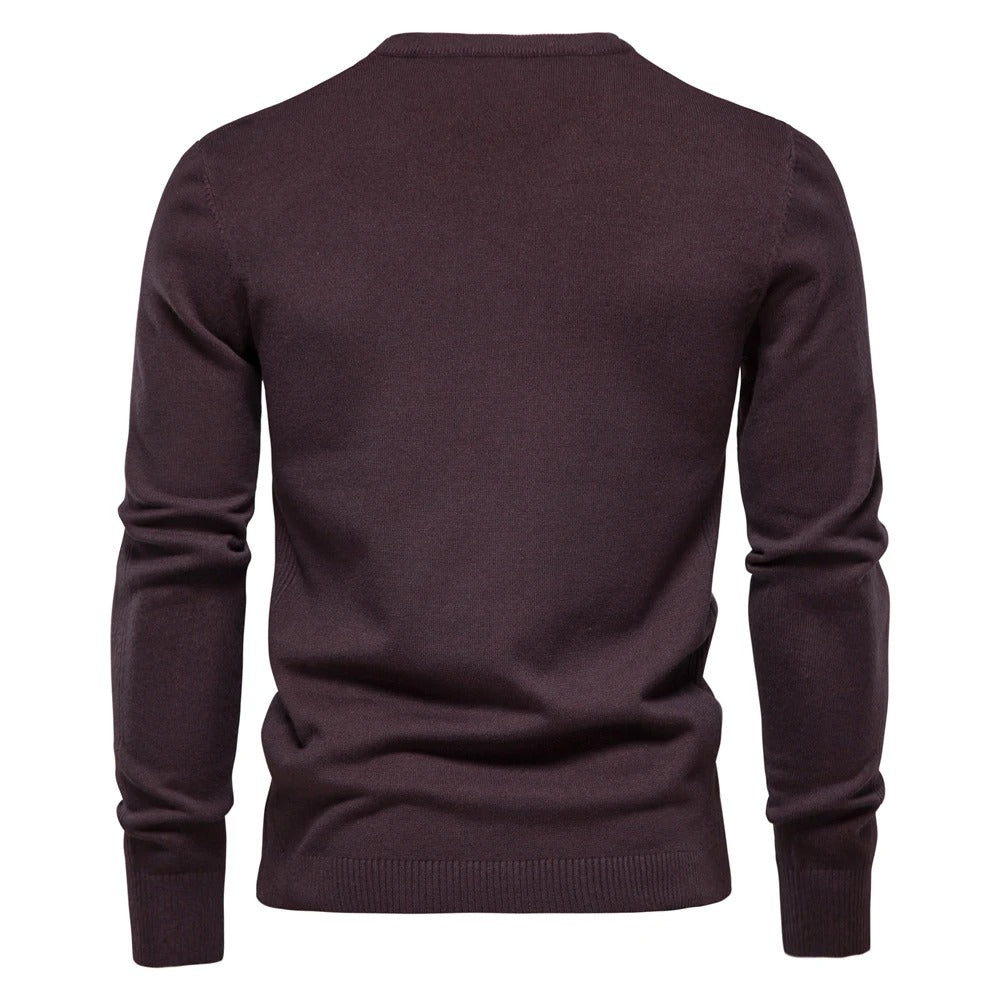 Trendy menns slim fit o-hals genser, et nøkkelplagg for moderne vintermote.